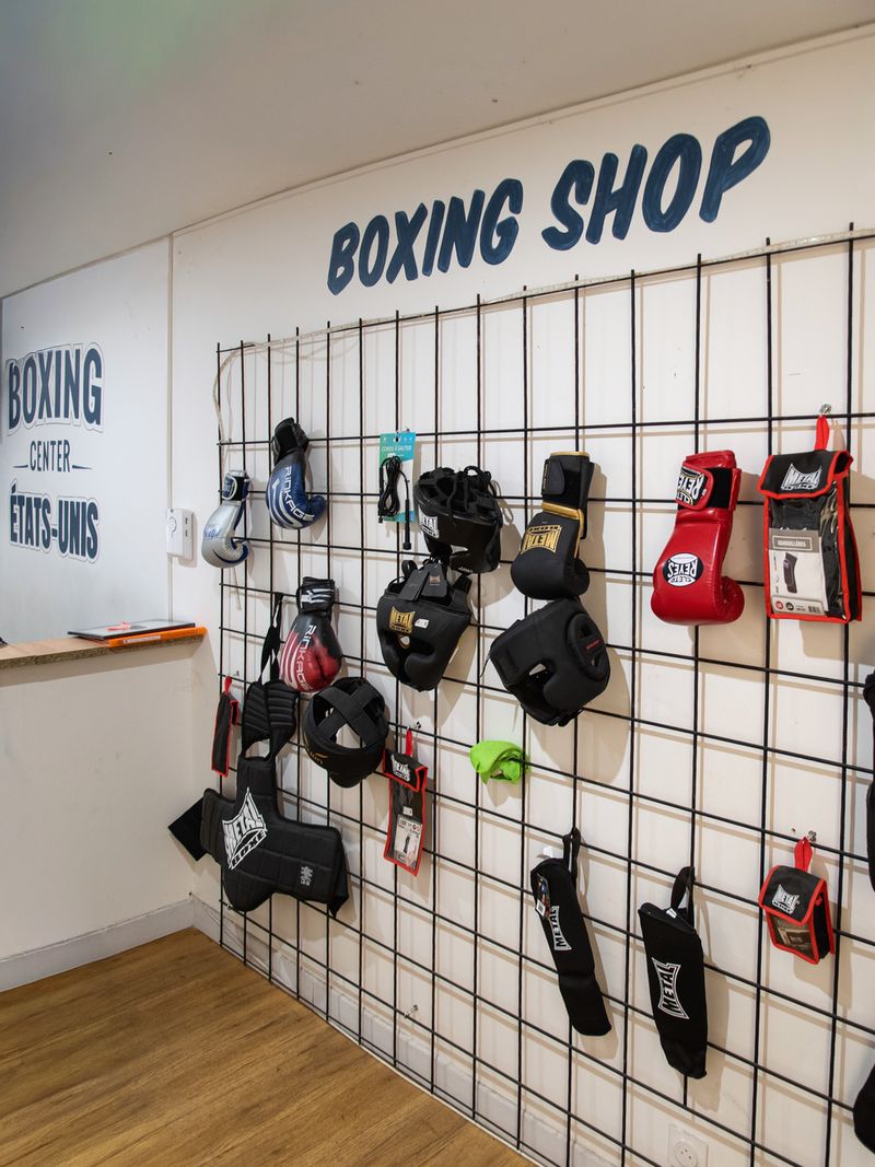 Le Boxing Shop de la salle : gants, protections et cordes à sauter